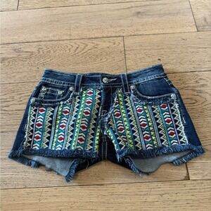 Miss Me Signature Shorts JW6364H Embroidered Sequin Denim Cut Offs 26‎ (902)